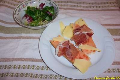 Agrandir la photo dans une nouvelle fentre Pan i oli con tomate, jambon Serrano, Tomme des Pyrénées