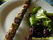 Brochettes de filet de buf marinade au vin rouge