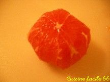 Peler à vif un agrume (pamplemousse, citron, orange...)