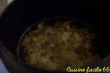 Grattons et graisse de canard (préparation du canard gras)