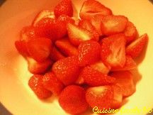 Salade de fraises au vin rouge