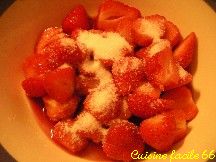 Salade de fraises au vin rouge