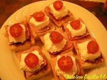 Tartines jambon, tomate confite, fromage frais de brebis