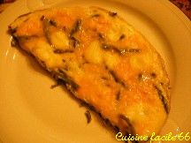 Omelette aux asperges sauvages et fromage