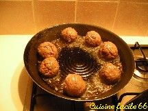 Couscous aux kefta de buf (boulettes de viande) et merguez