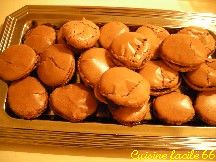 Macarons au chocolat amer, ganache au chocolat