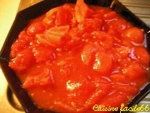 Sauté de poulet à la tomate et oignon accompagné de Quinoa
