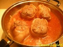 Paupiettes de veau aux olives, sauce tomate