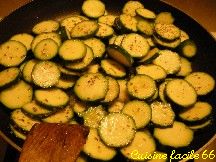 Courgettes sautées à l'ail et à l'origan