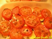 Daurade au four aux courgettes, tomates et oignons