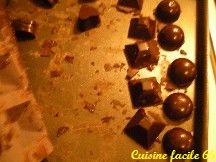 Bouchées de chocolat noir aux griottes sans alcool