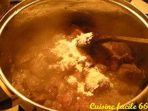 Estouffade de cuissot de cerf au vin rouge