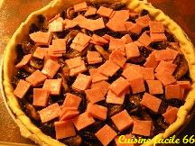 Tarte aux champignons, « rosés des près », jambon de Paris