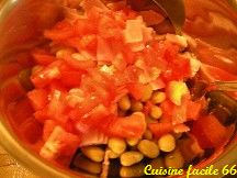 Salade de fèves au jambon cuit et tomate