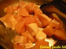Sauté de poulet, sauce tomate au basilic et champignons de Paris